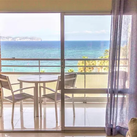 Apartmán 1 Bedroom Apartment With Sea View *